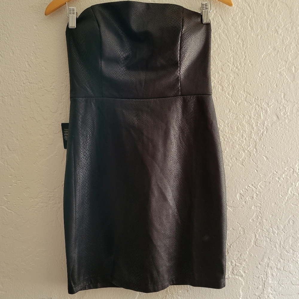Bebe Foil Scuba Sexy Slim black Dress NWT Size Medium